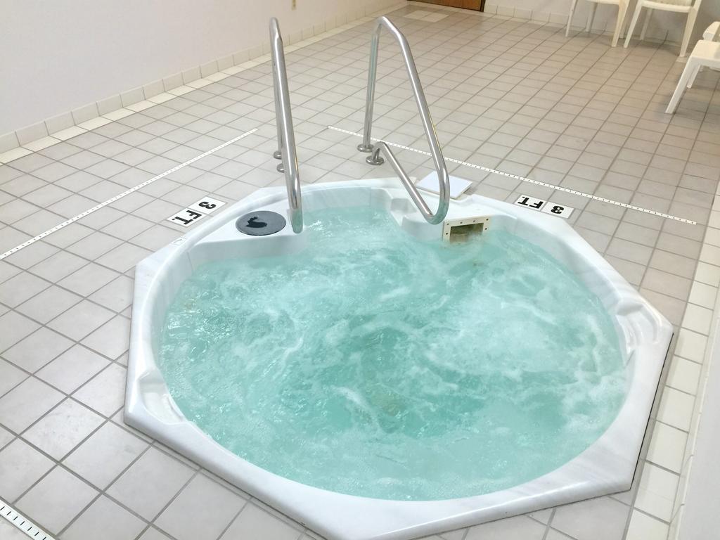 Cobblestone Inn & Suites - Platteville Eksteriør billede