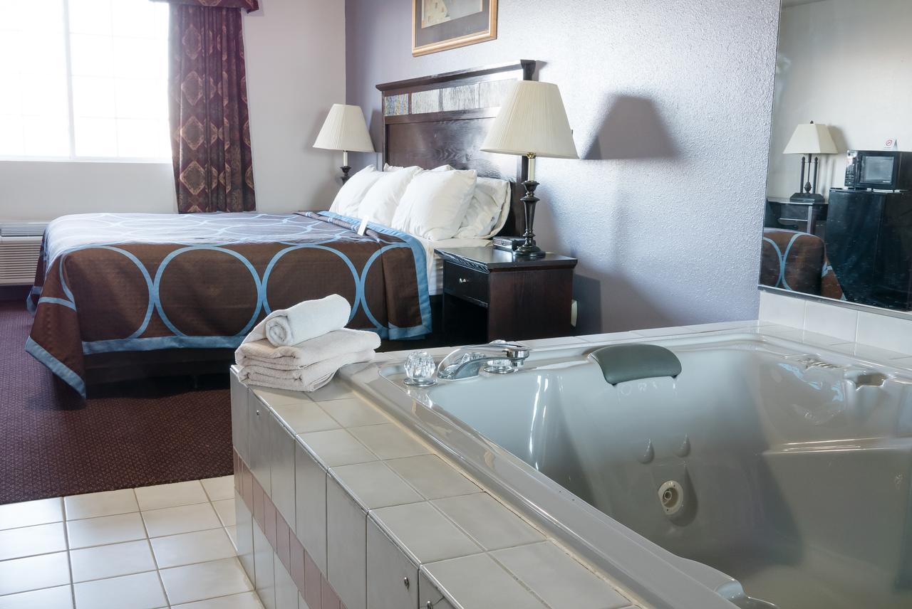 Cobblestone Inn & Suites - Platteville Eksteriør billede