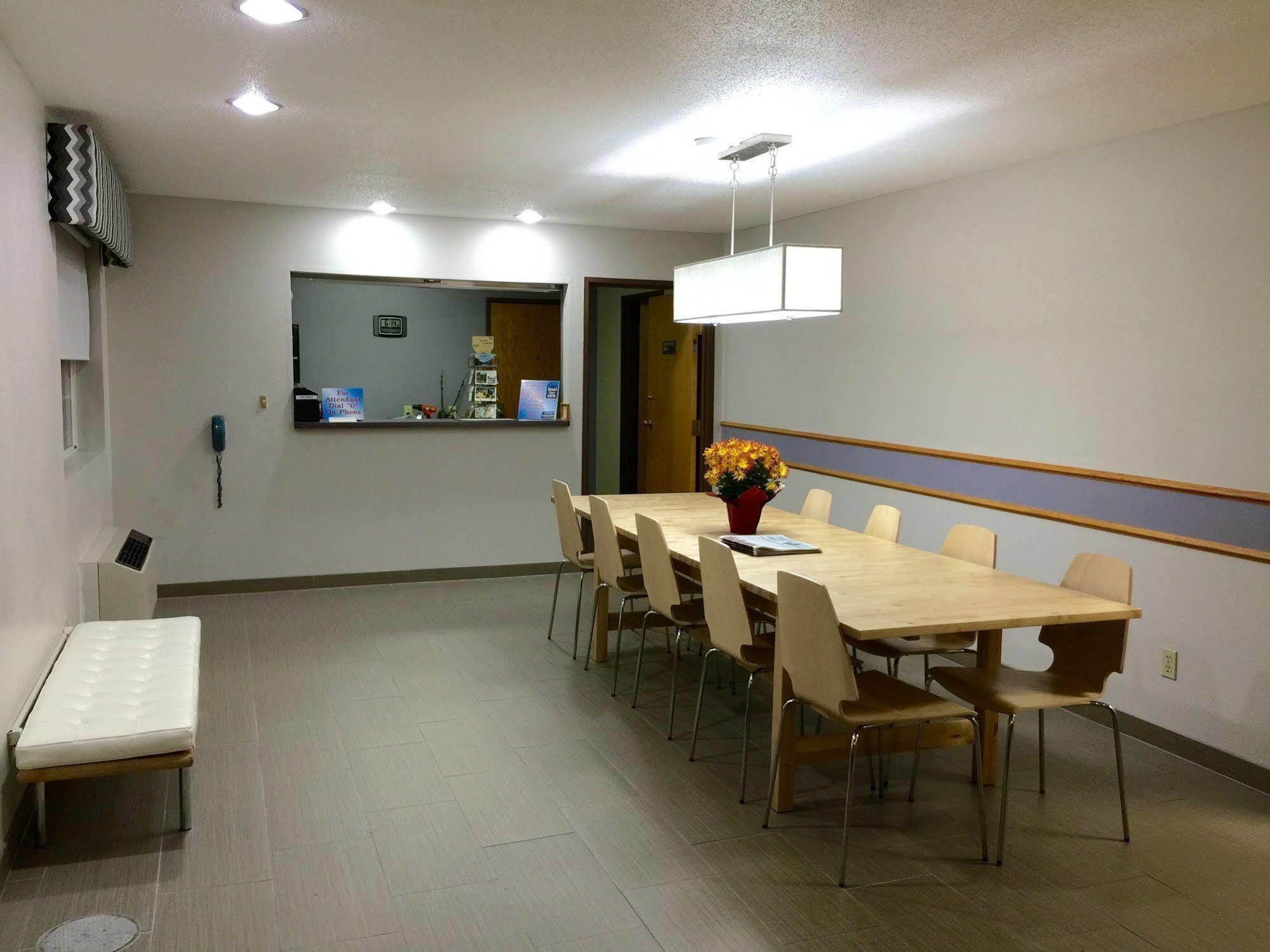 Cobblestone Inn & Suites - Platteville Eksteriør billede