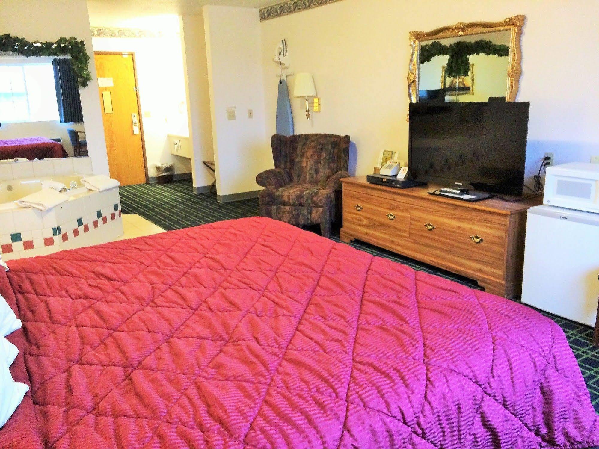 Cobblestone Inn & Suites - Platteville Eksteriør billede