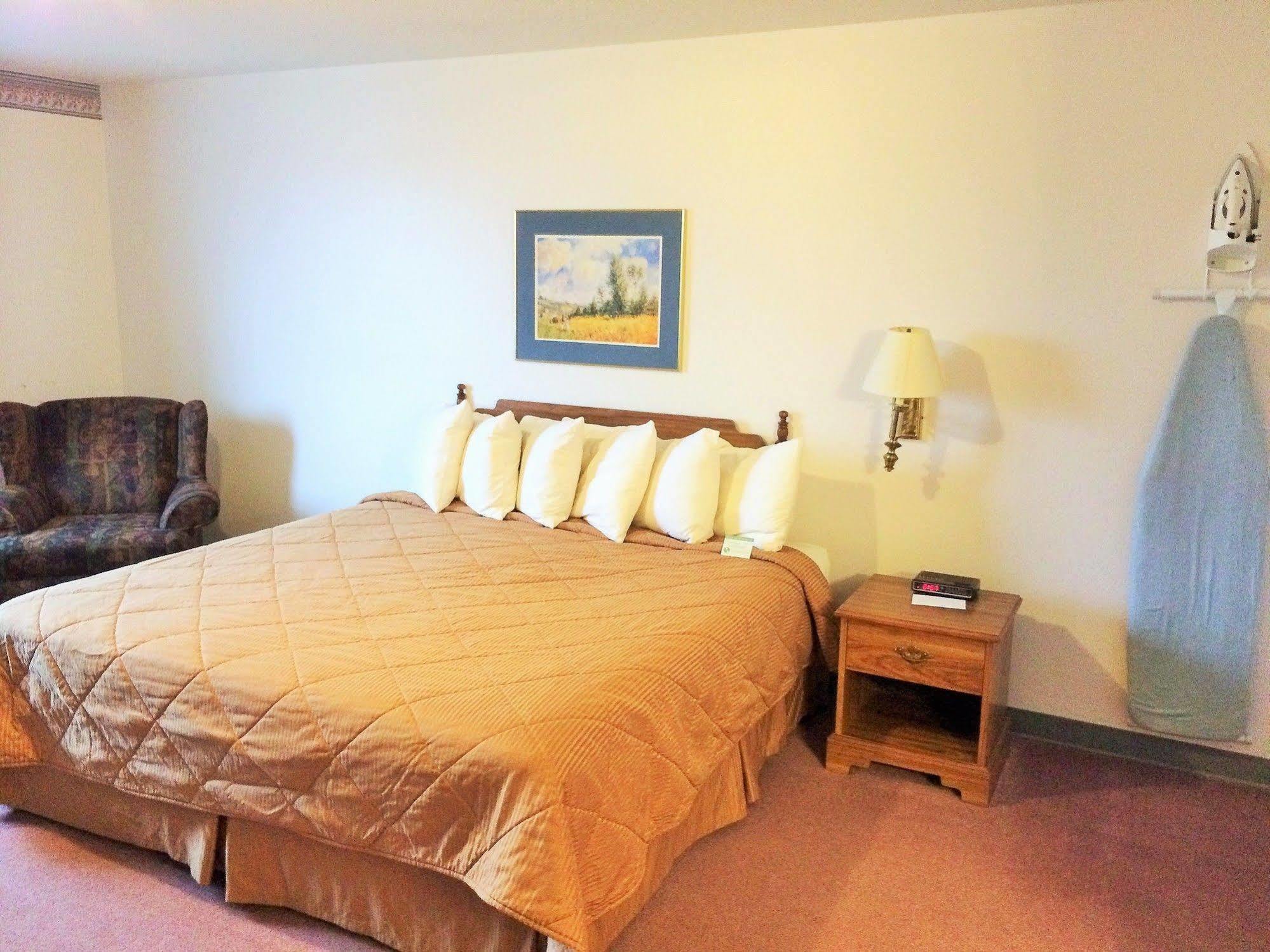 Cobblestone Inn & Suites - Platteville Eksteriør billede