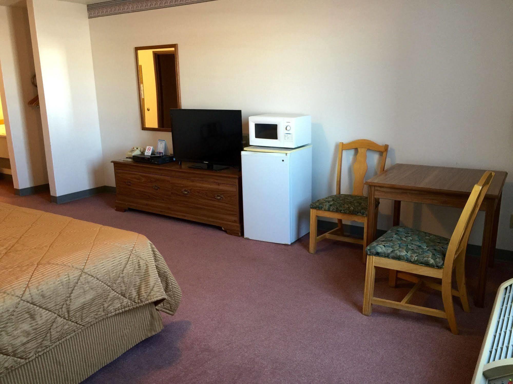 Cobblestone Inn & Suites - Platteville Eksteriør billede